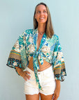 Giulia – Bleu ciel : Kimono court d’été, léger et élégant