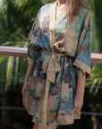 Angie - Rêve de Dunes: Short and elegant satin kimono
