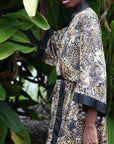 Betty – Leopard: Long satin night kimono with floral print