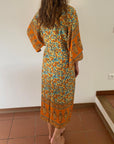Sienna – Éclat mandarine : Kimono long bohème, fluide et élégant en toute occasion