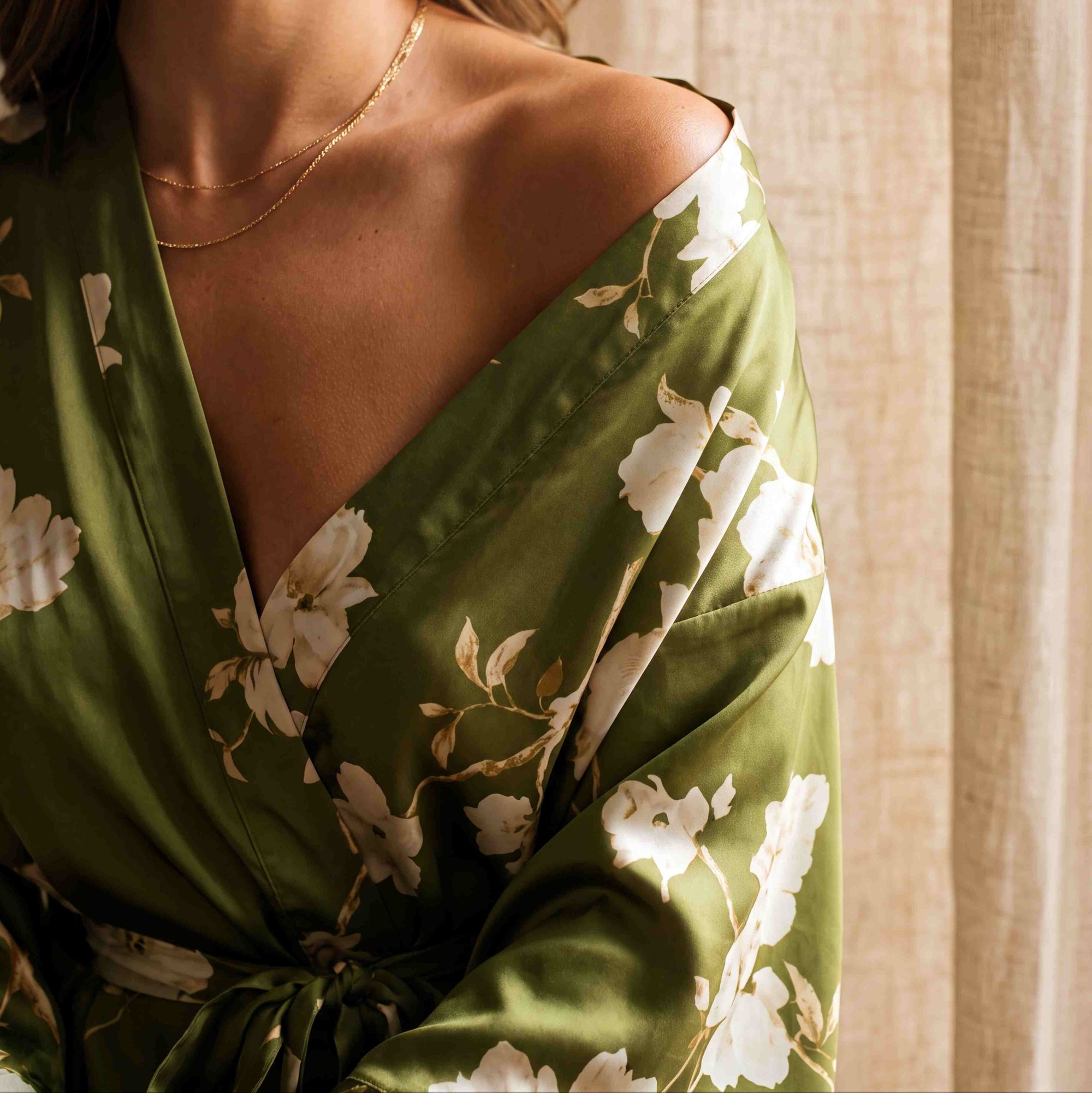 Kimono Fleuri : Motifs Floraux et Élégance Naturelle - Amboria