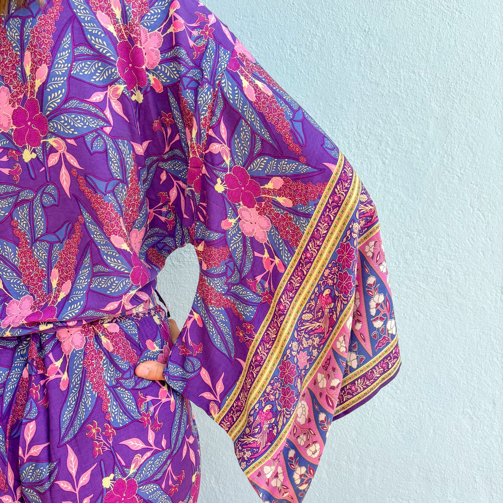 Giulia — Ensemble kimono court &amp; pantalon fluide imprimé - Brume de lavande