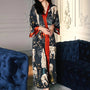 Amaya - Noir félin : Kimono long de nuit en satin, confort et élégance