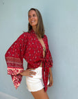 Giulia – Rouge framboise : Kimono court d’été, léger et élégant