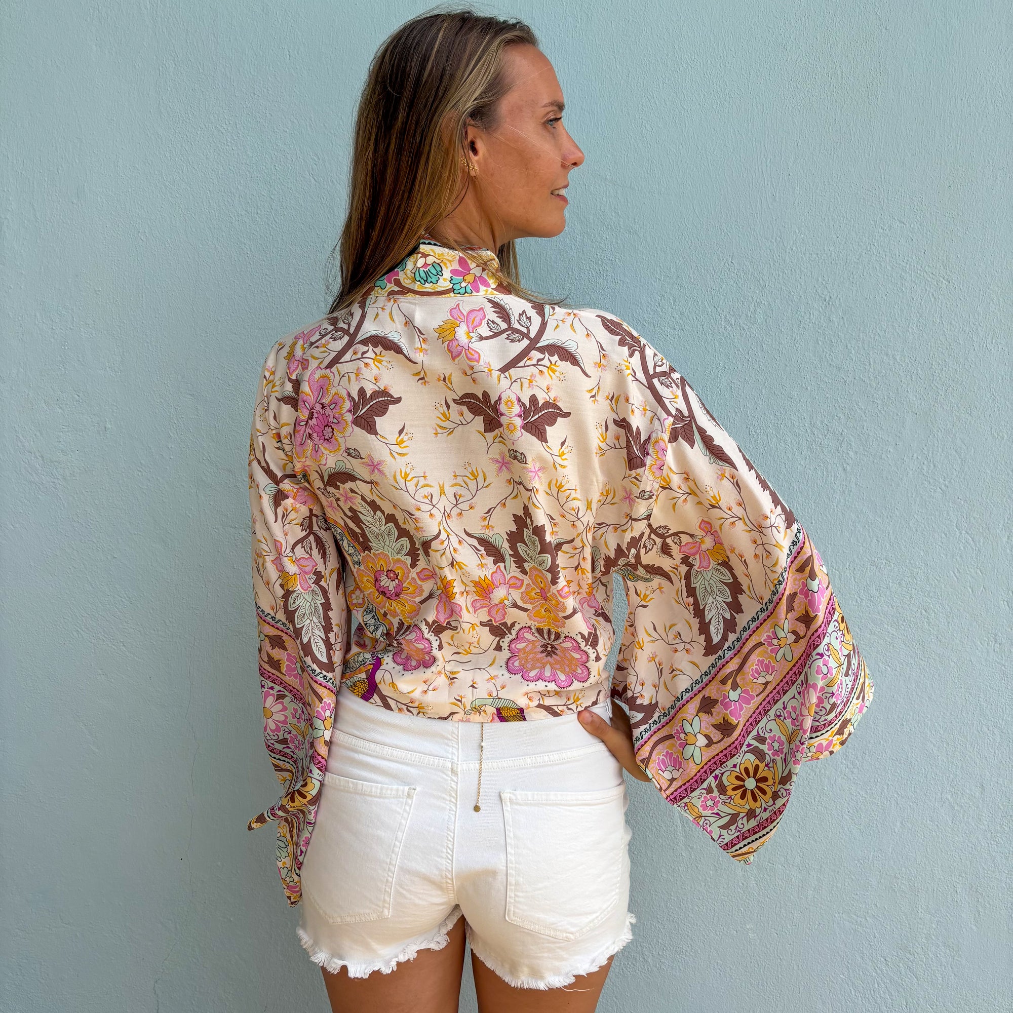 Giulia – Beige rose : Kimono court d’été, léger et élégant