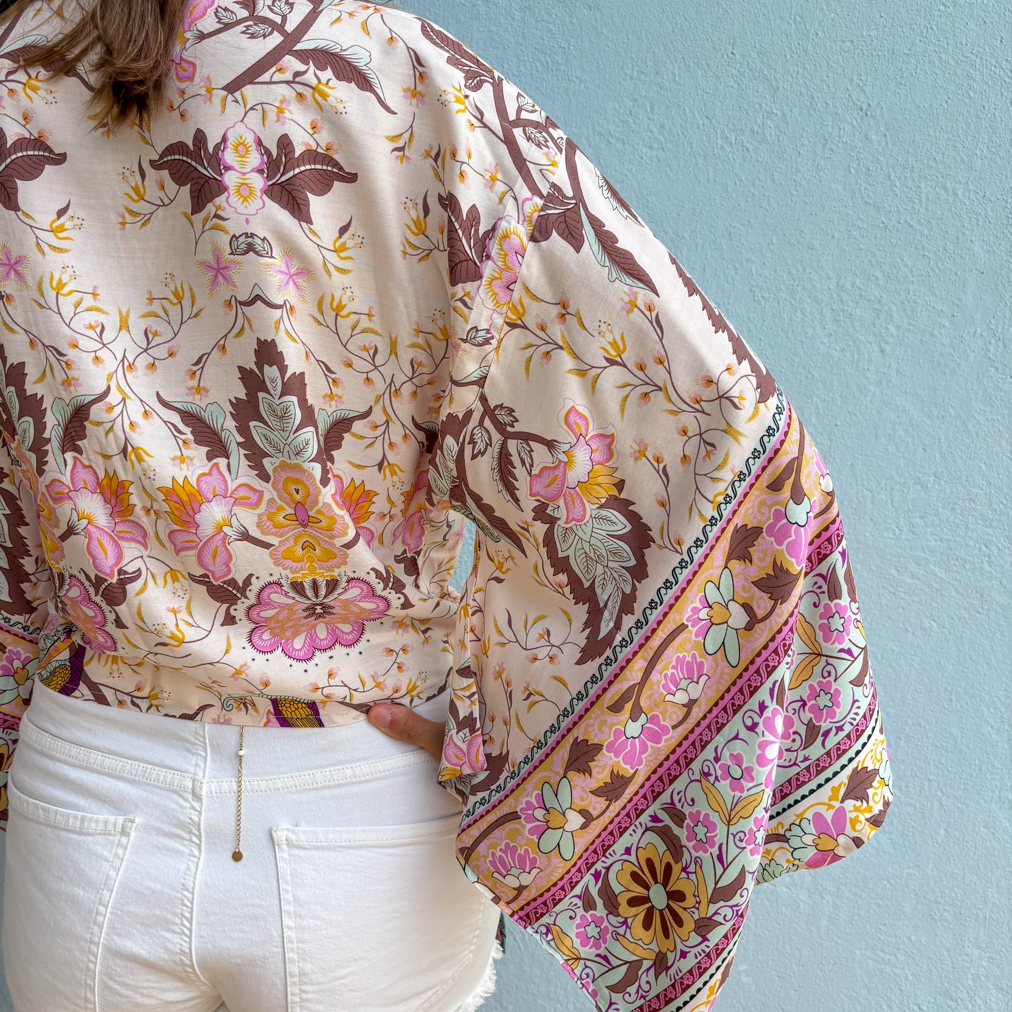 Giulia – Beige rose : Kimono court d’été, léger et élégant