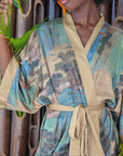 Angie - Rêve de Dunes : Kimono en satin, court et élégant