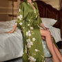 Amaya - Vert olive : Kimono long de nuit en satin, confort et élégance