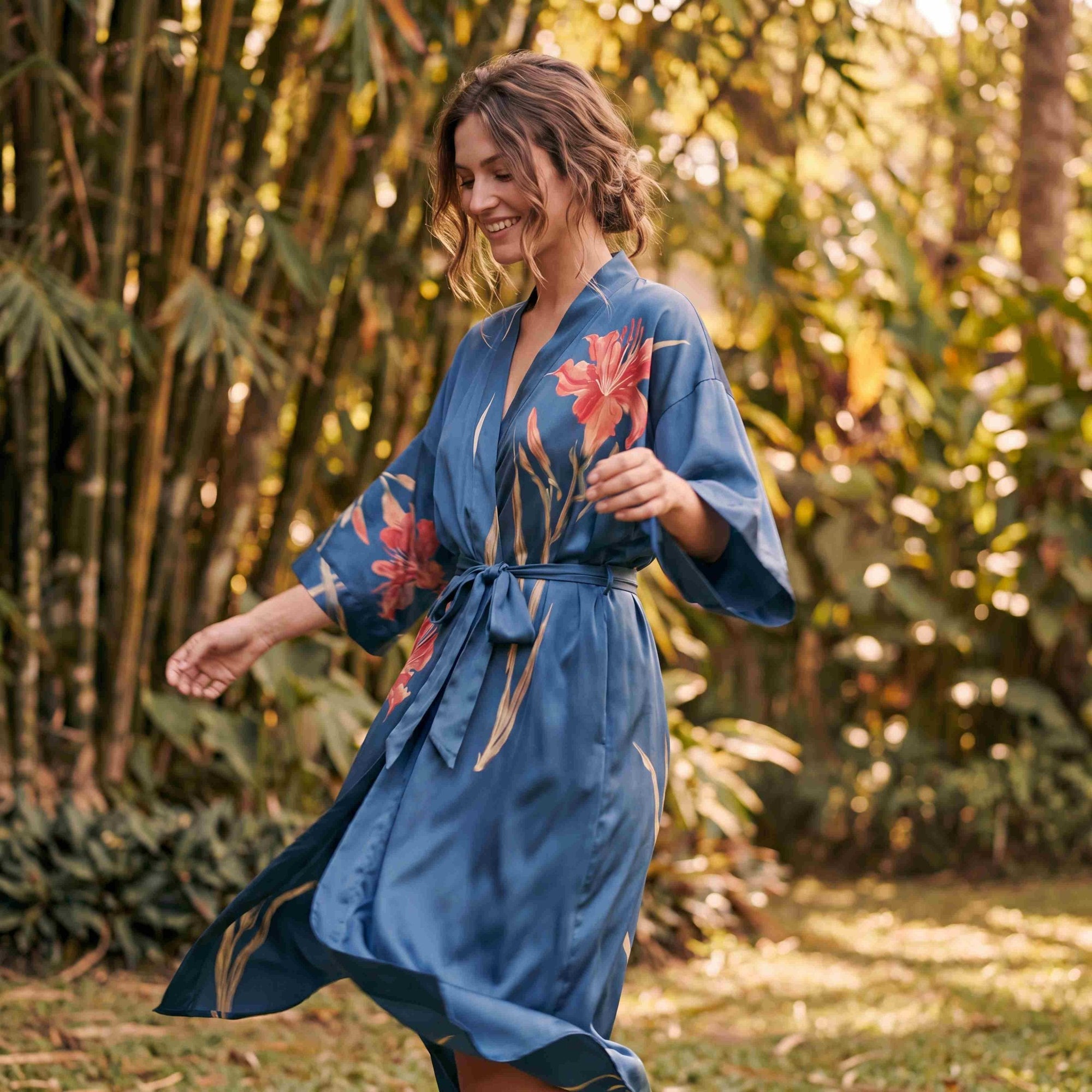 Amaya – Bleu marine : Kimono long de nuit en satin, confort et élégance - Amboria
