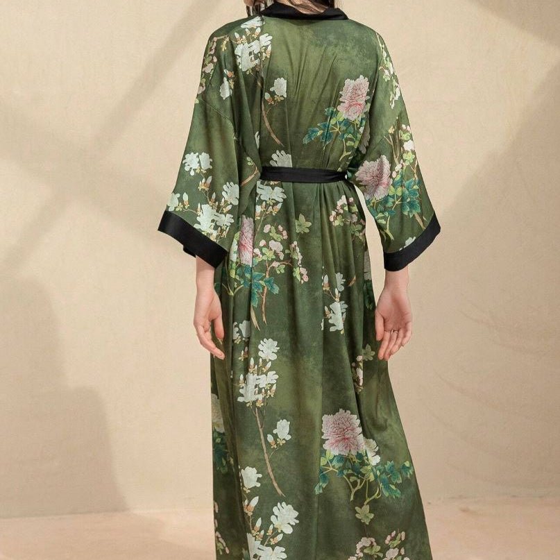Amaya - Vert Noir : Kimono long de nuit en satin, confort et élégance - Amboria