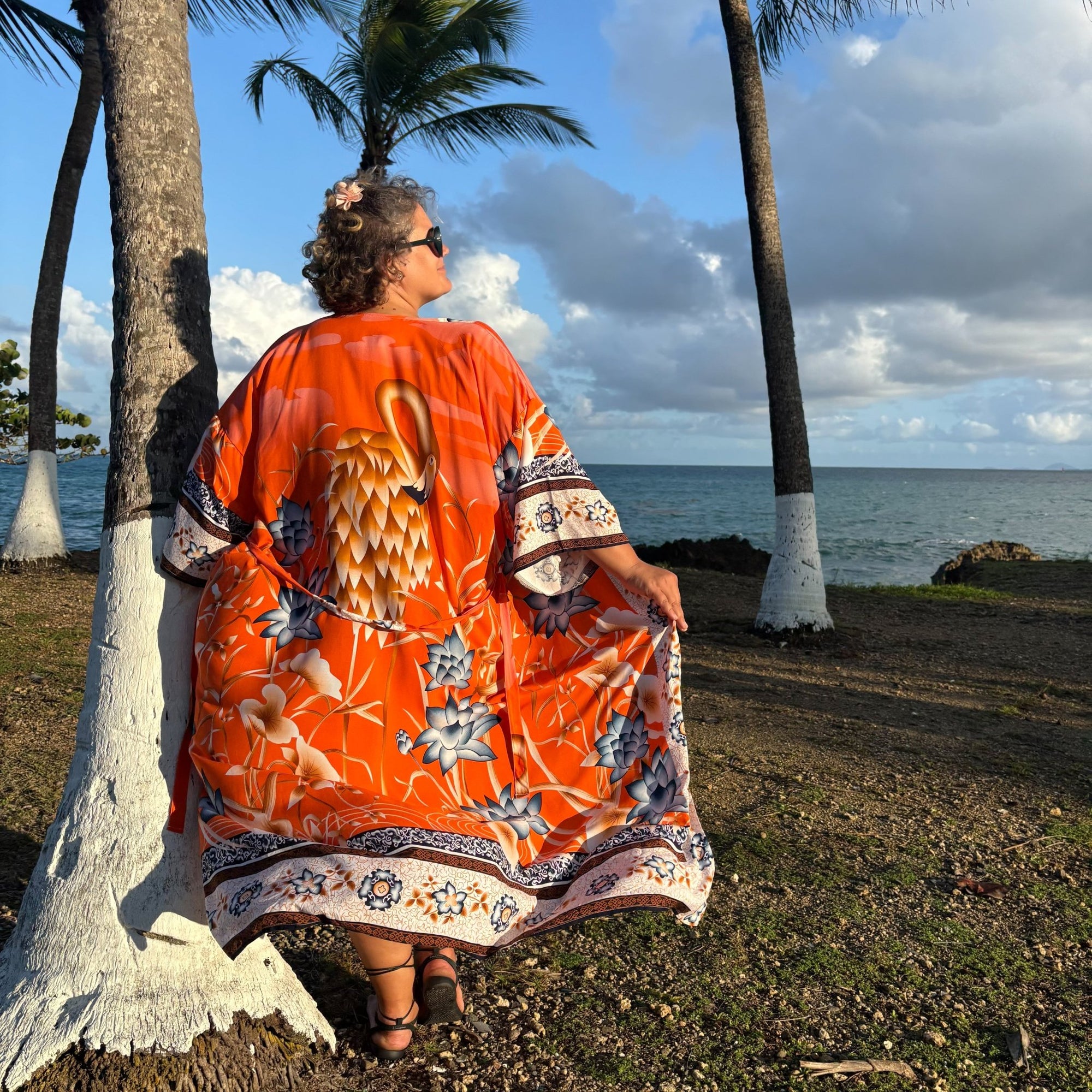 Charlize - Orange floral : Kimono long bohème, fluide et élégant en toute occasion - Amboria
