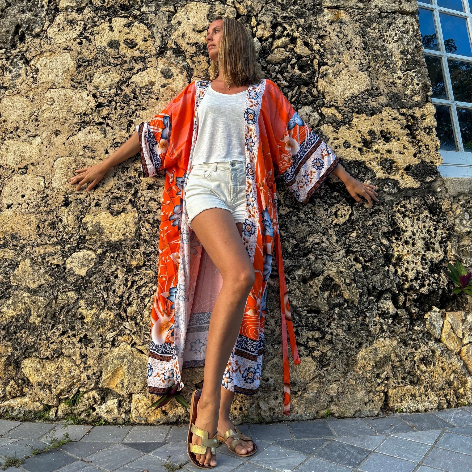 Charlize - Orange floral : Kimono long bohème, fluide et élégant en toute occasion - Amboria