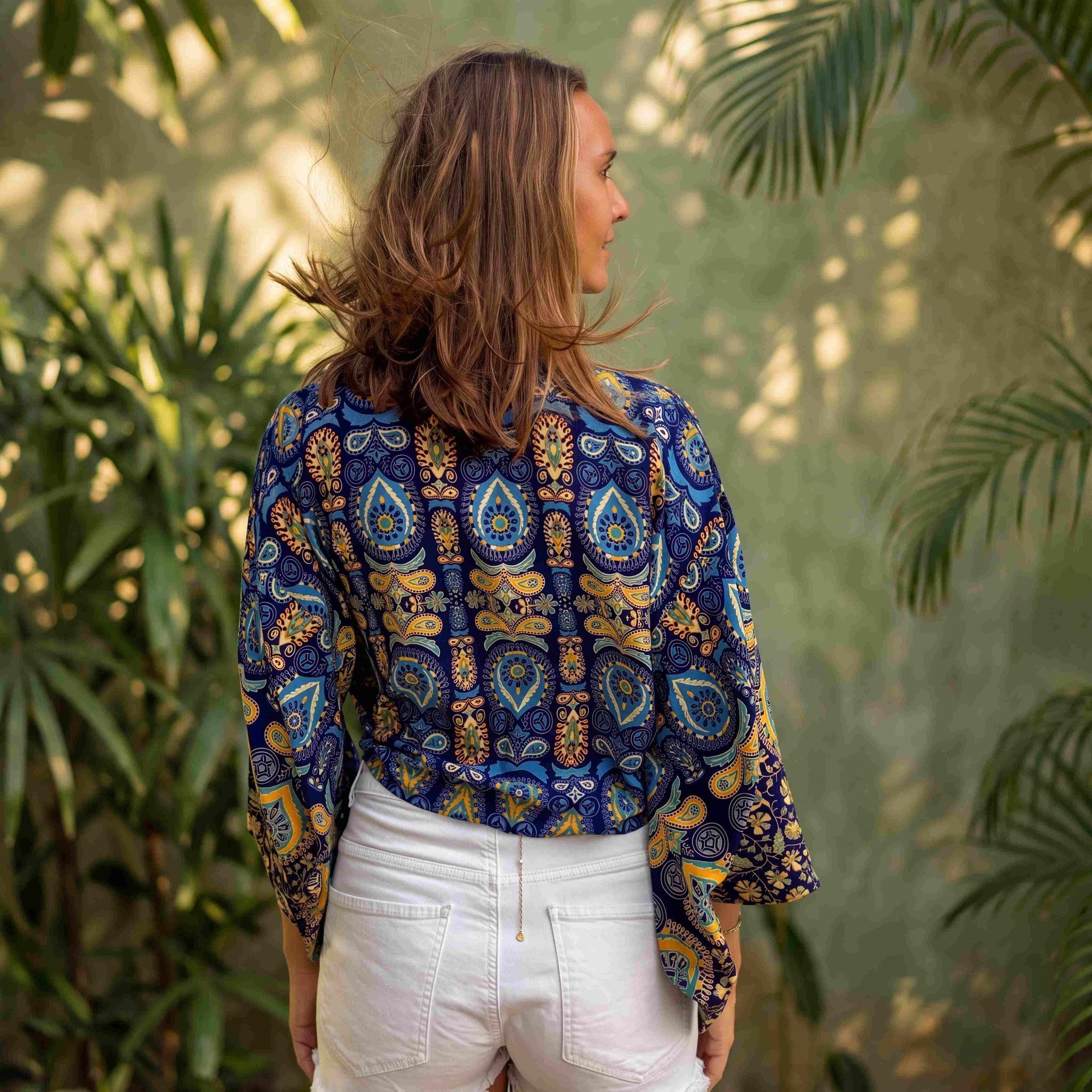 Giulia – Bleu jaune : Kimono court d’été, léger et élégant - Amboria