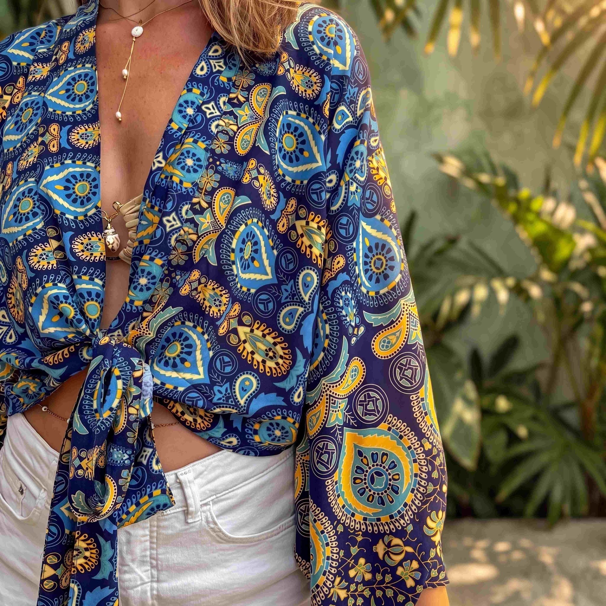 Giulia – Bleu jaune : Kimono court d’été, léger et élégant - Amboria