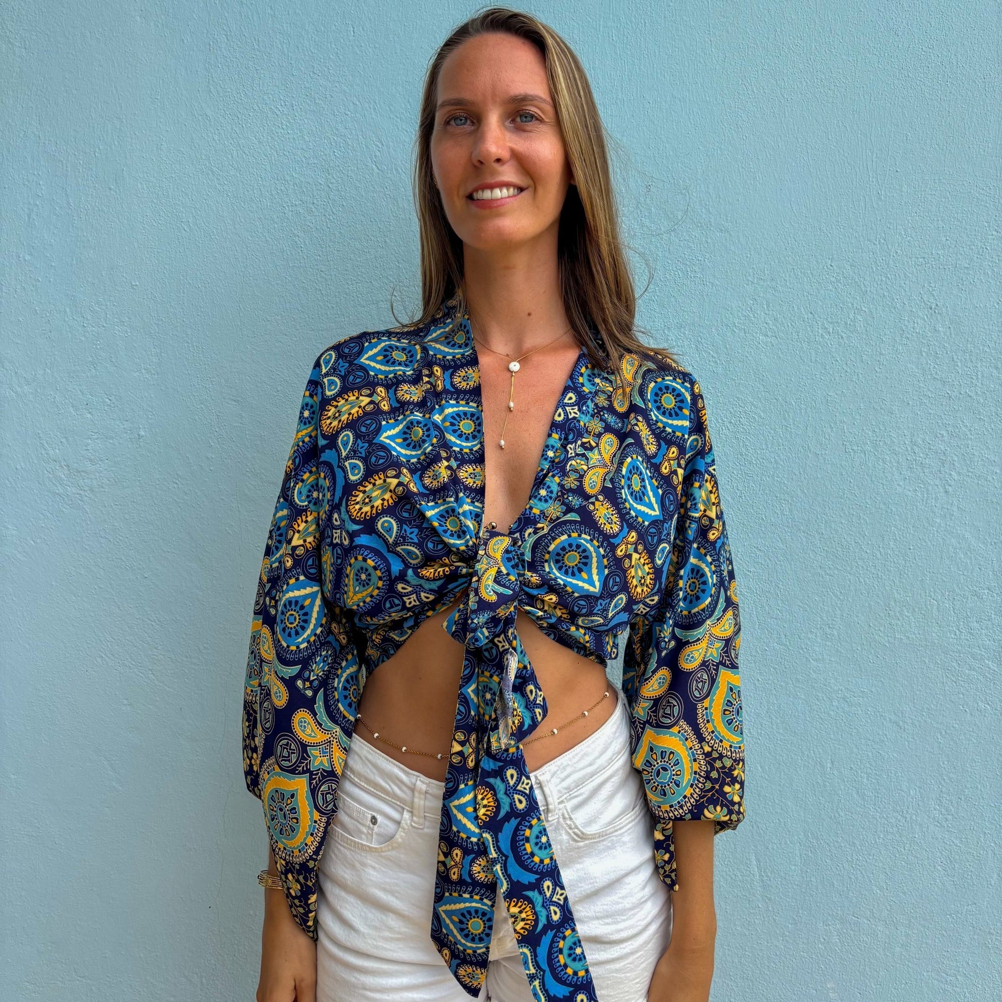 Giulia – Bleu jaune : Kimono court d’été, léger et élégant - Amboria