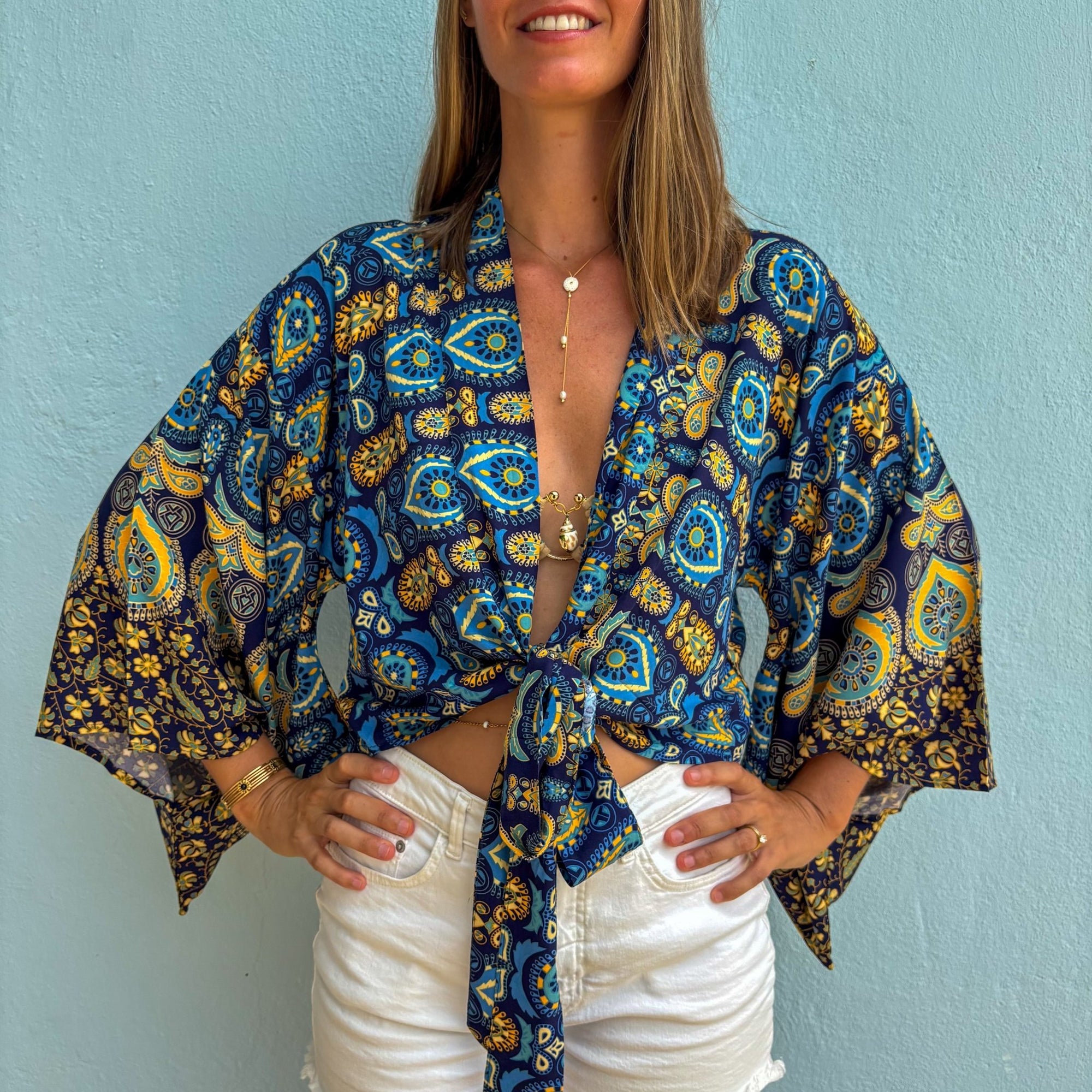 Giulia – Bleu jaune : Kimono court d’été, léger et élégant - Amboria