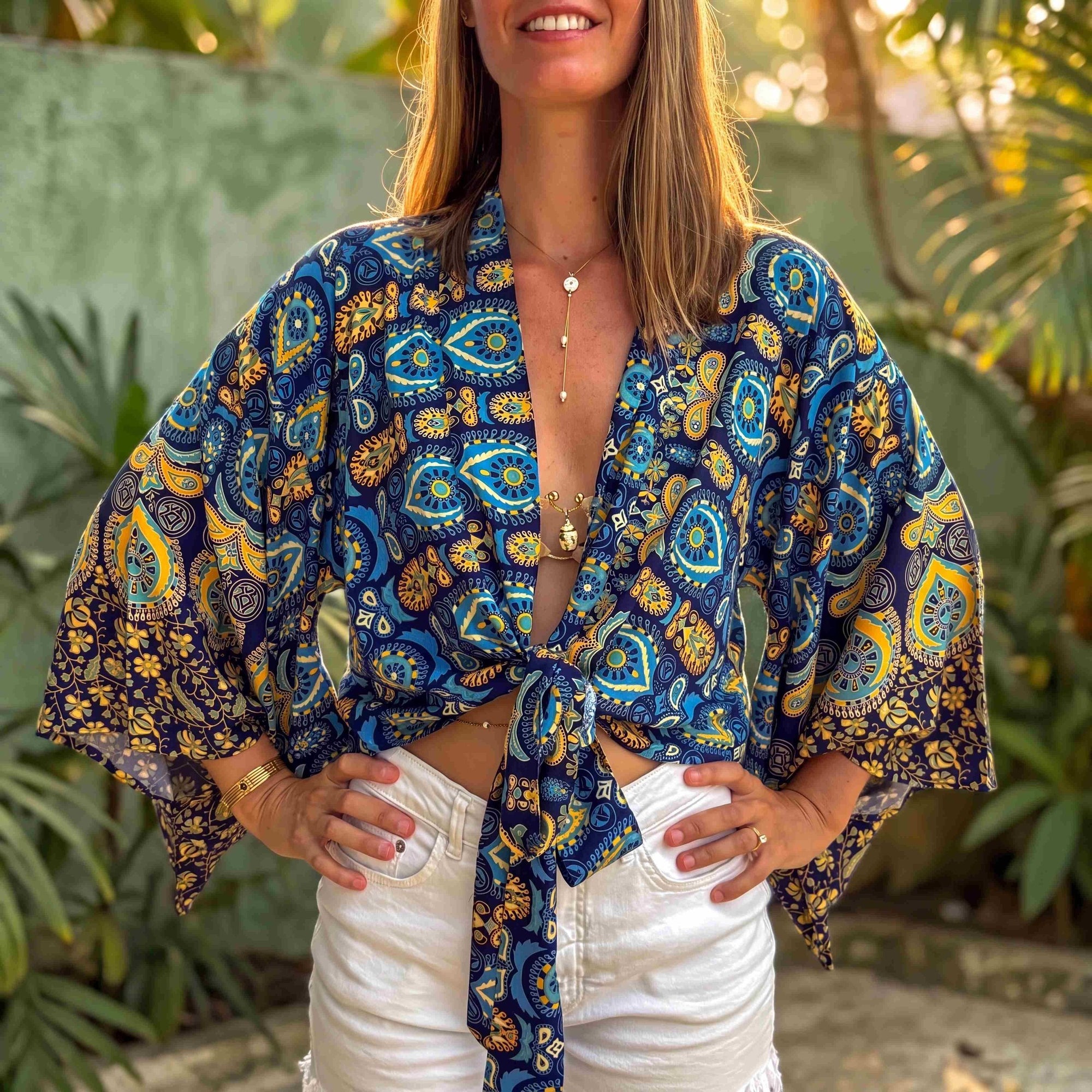 Giulia – Bleu jaune : Kimono court d’été, léger et élégant - Amboria