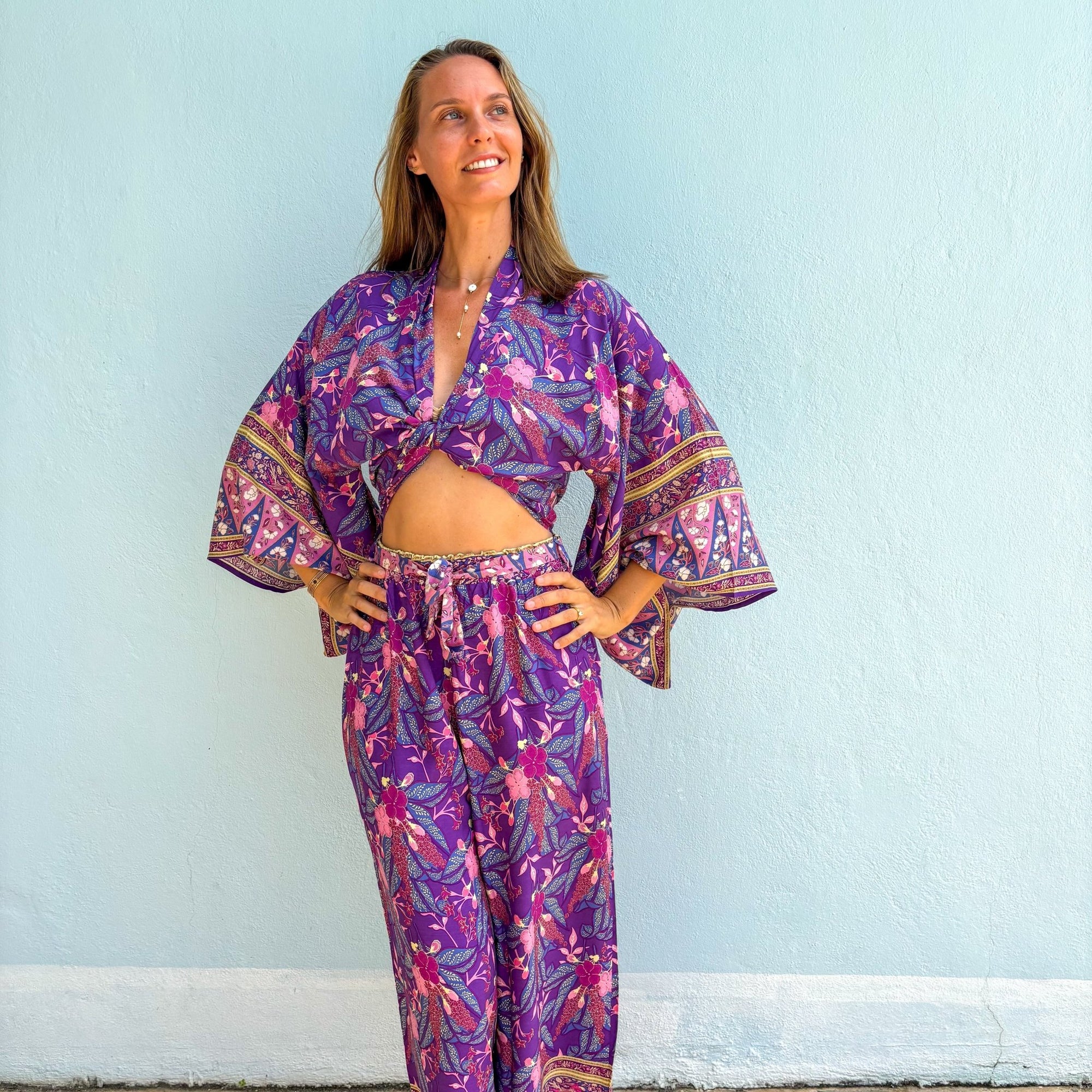Giulia — Ensemble kimono court &amp; pantalon fluide imprimé - Brume de lavande - Amboria