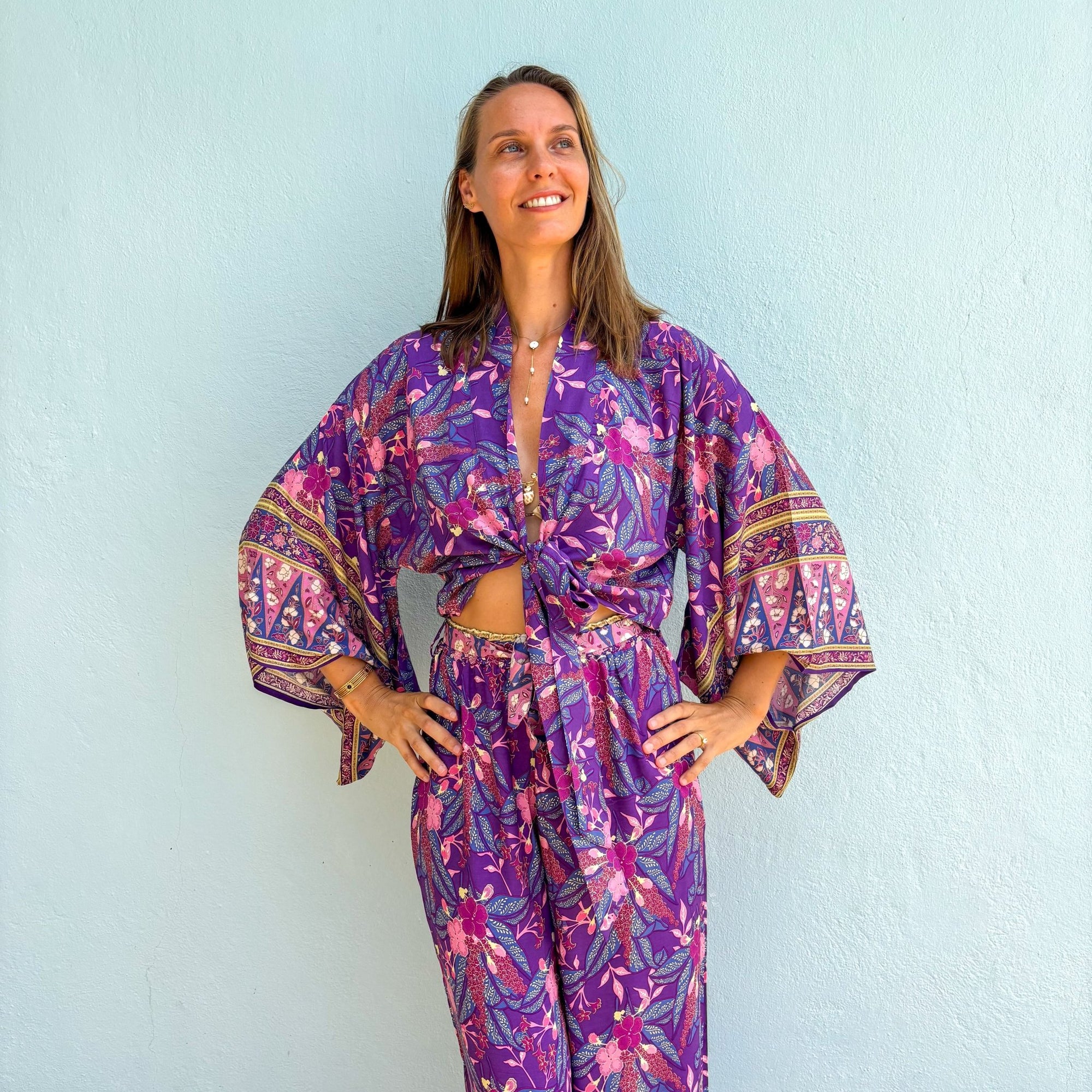 Giulia — Ensemble kimono court &amp; pantalon fluide imprimé - Brume de lavande - Amboria