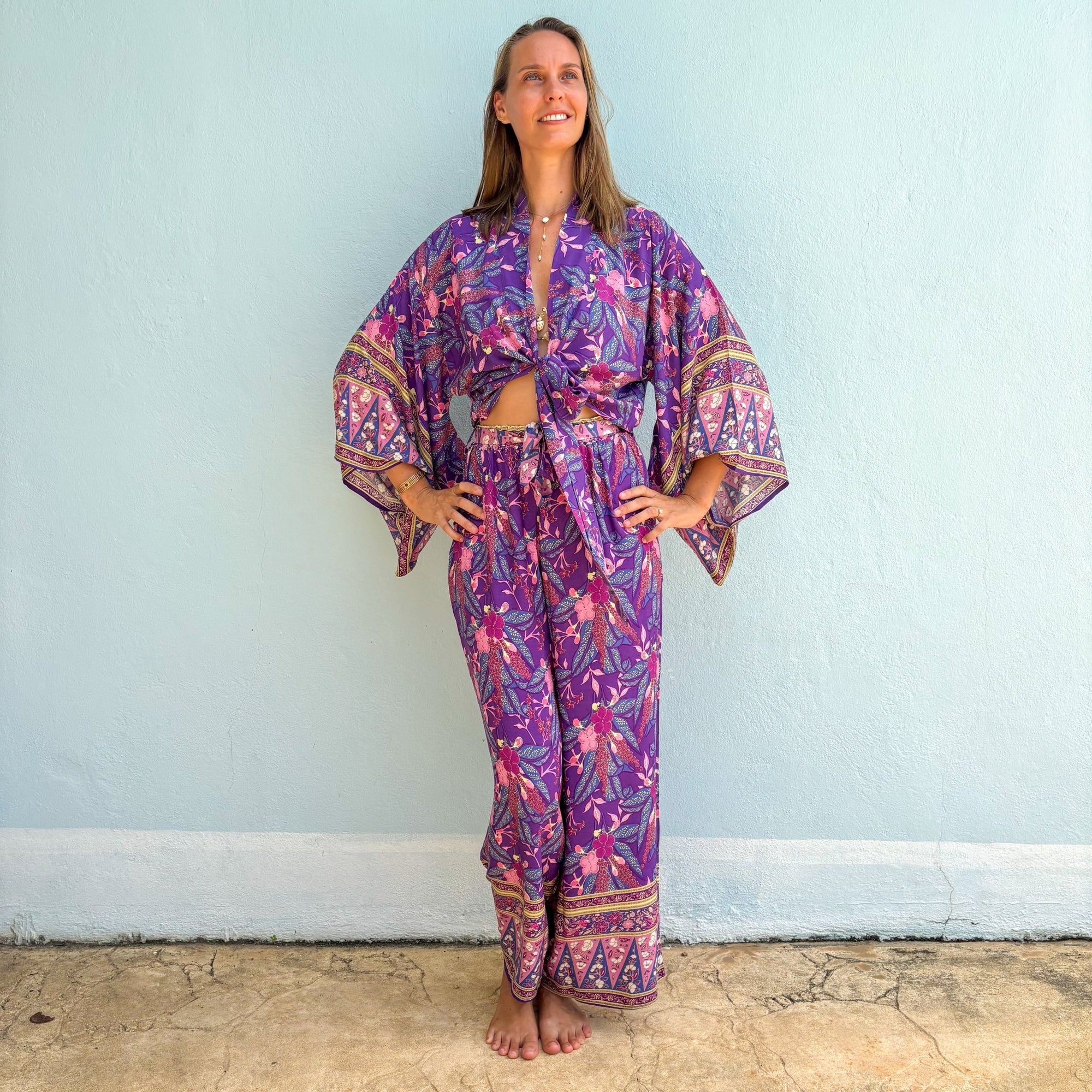 Giulia — Ensemble kimono court &amp; pantalon fluide imprimé - Brume de lavande - Amboria