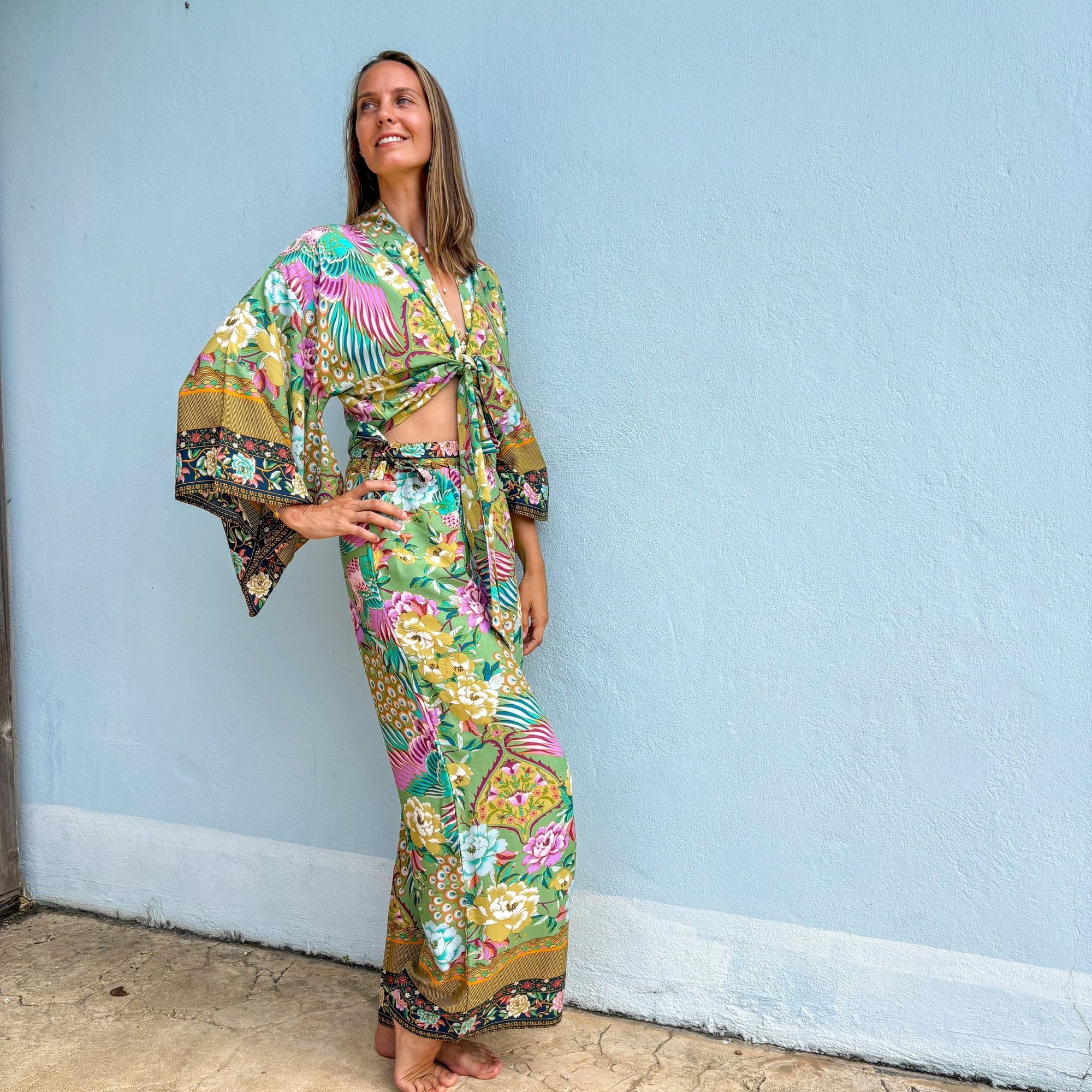 Giulia — Ensemble kimono court &amp; pantalon fluide imprimé - Éveil Botanique - Amboria