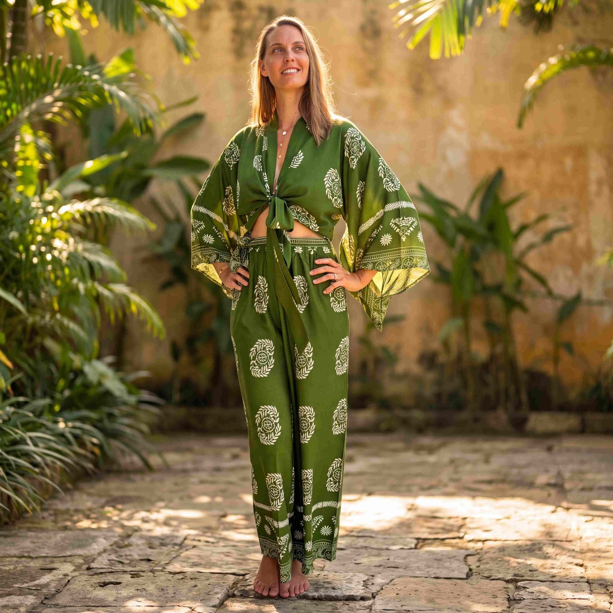 Giulia — Ensemble kimono court &amp; pantalon fluide imprimé - Vert Écume - Amboria
