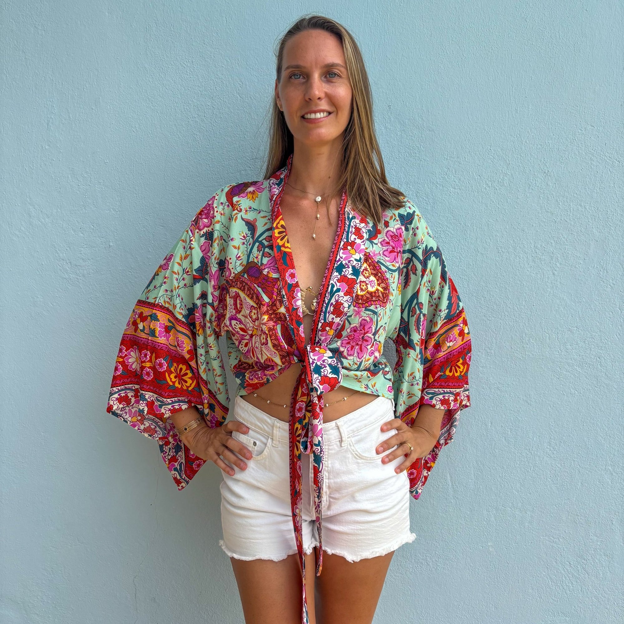 Giulia – Fleur de menthe : Kimono court d’été, léger et élégant - Amboria
