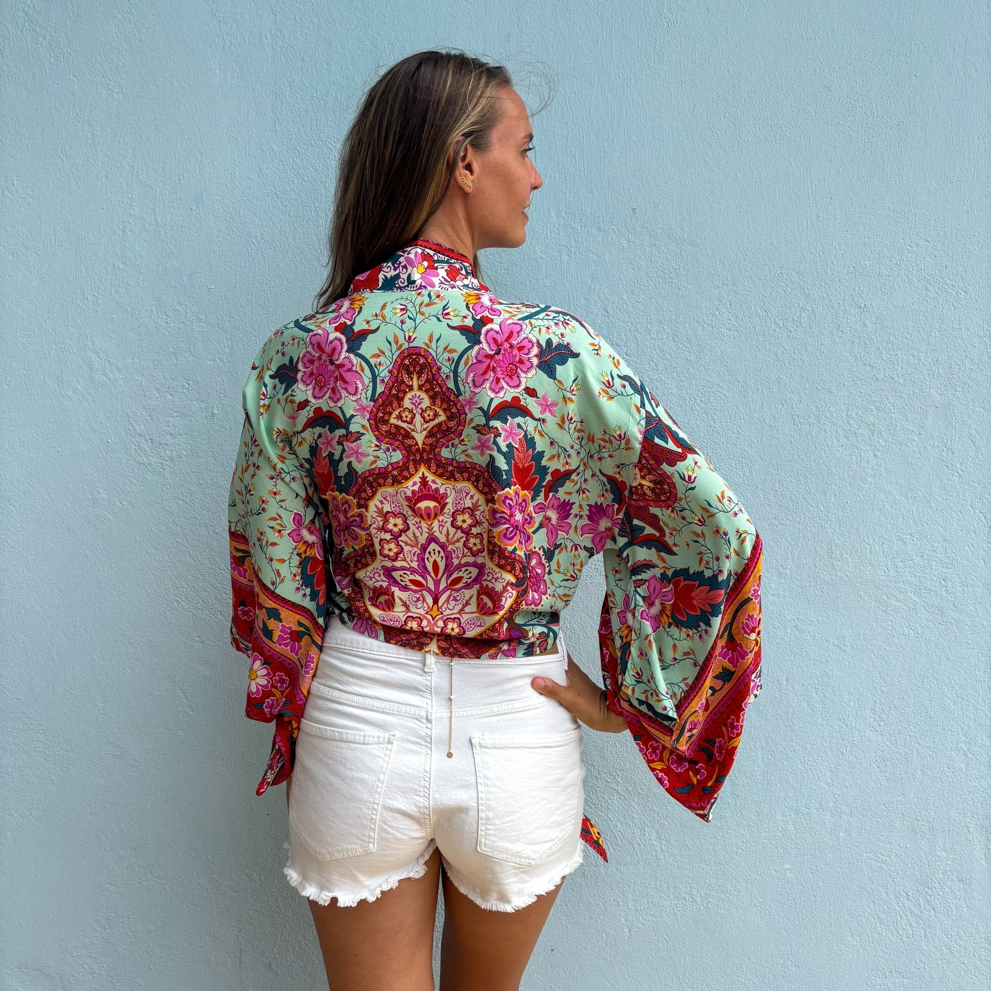 Giulia – Fleur de menthe : Kimono court d’été, léger et élégant - Amboria