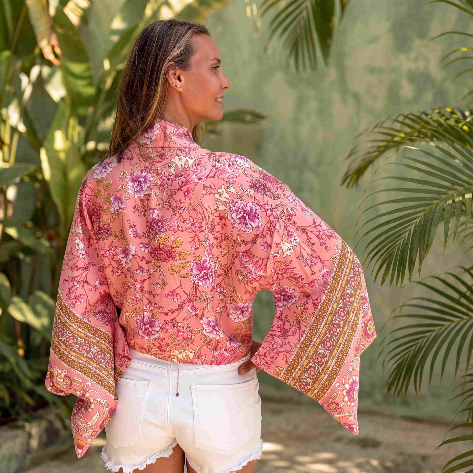 Giulia – Rose : Kimono court d’été, léger et élégant - Amboria