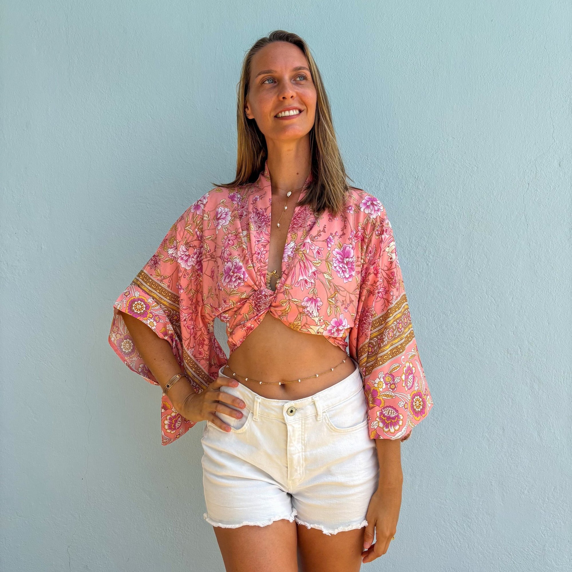 Giulia – Rose : Kimono court d’été, léger et élégant - Amboria