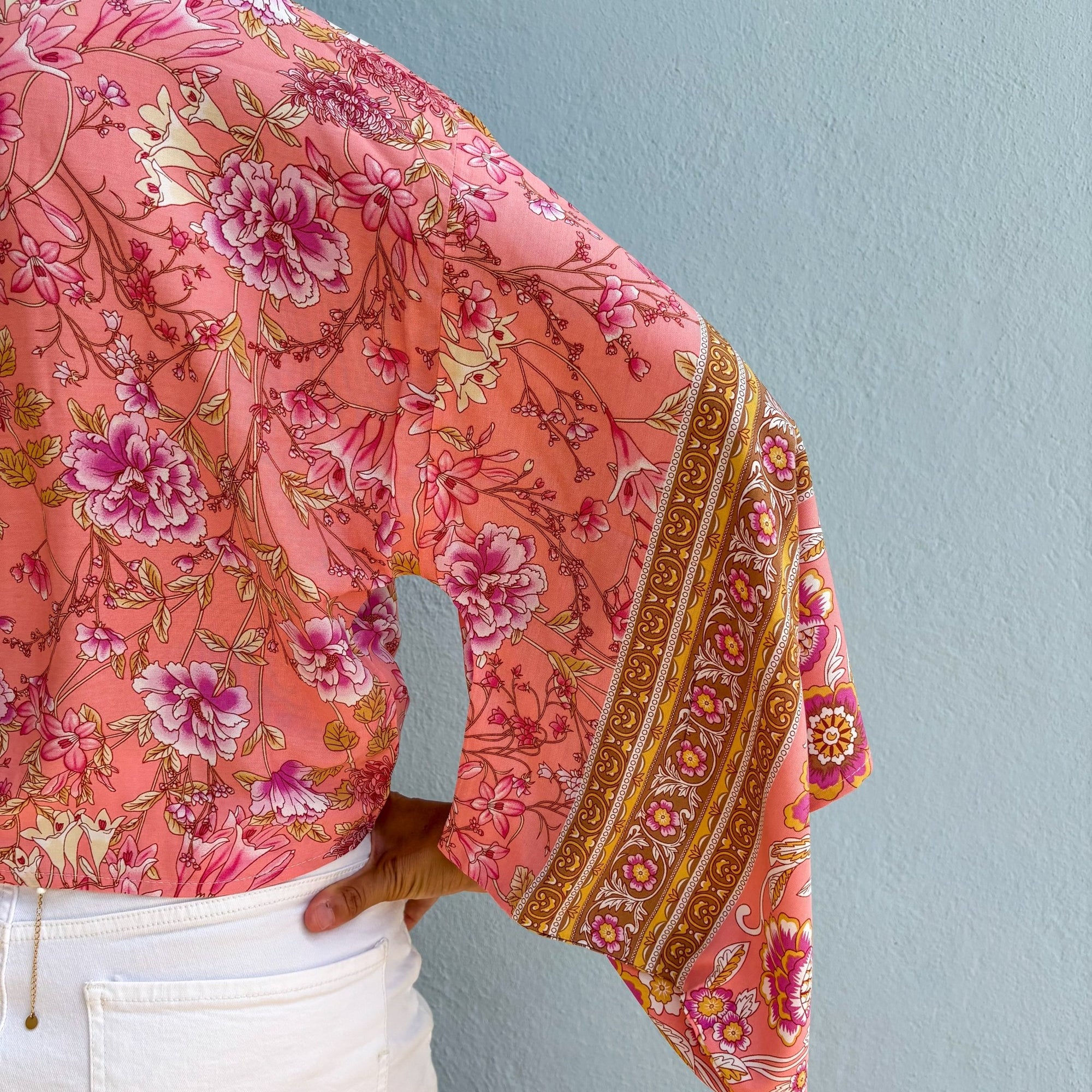 Giulia – Rose : Kimono court d’été, léger et élégant - Amboria