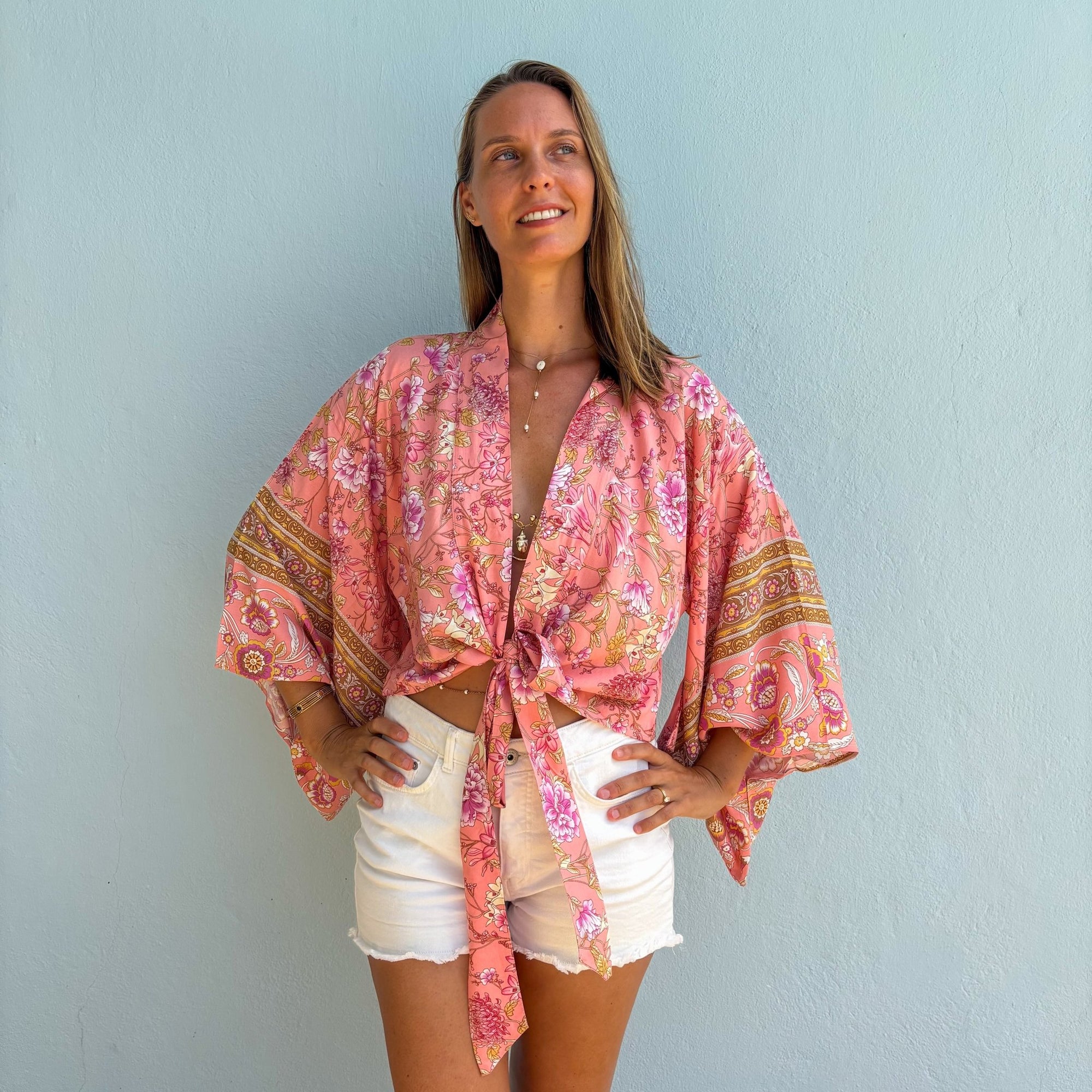 Giulia – Rose : Kimono court d’été, léger et élégant - Amboria