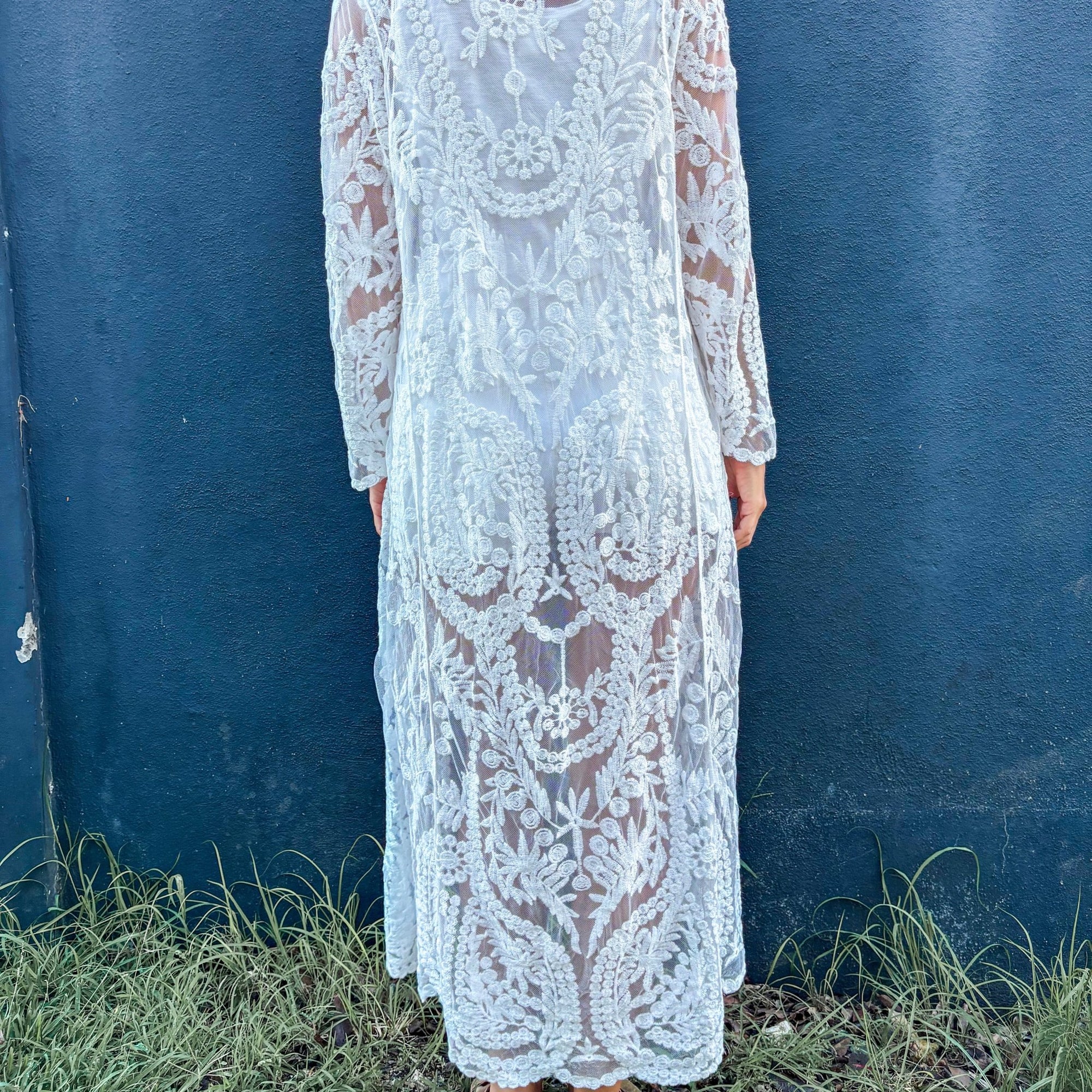 Romy - Kimono long en broderie dentelle, élégance et légèreté - Amboria